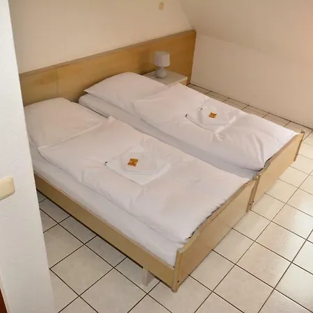 Wilhelmshoehe 3* אסן