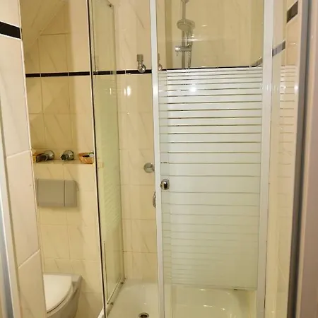 Wilhelmshöhe 3*