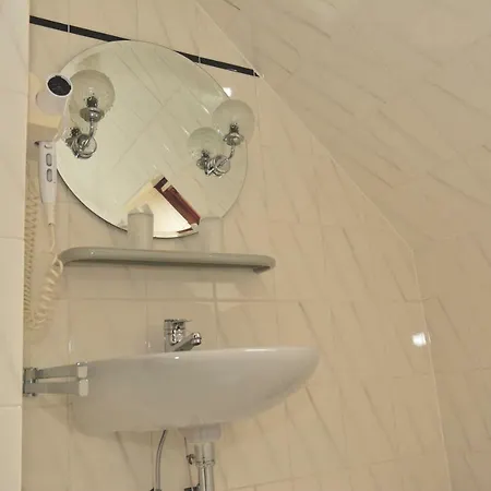 Hotel Wilhelmshoehe 3*